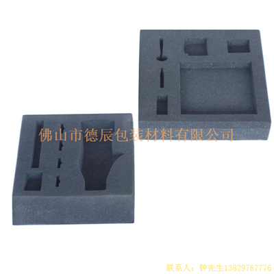 海綿內(nèi)托對各行各業(yè)產(chǎn)品起到絕緣、密封、防震、防塵、填充、隔音、固定，能夠保護(hù)包裝產(chǎn)品在運(yùn)輸過程中安然無恙，起到保護(hù)產(chǎn)品的一個作用，同時可以美化產(chǎn)品，提升產(chǎn)品檔次。